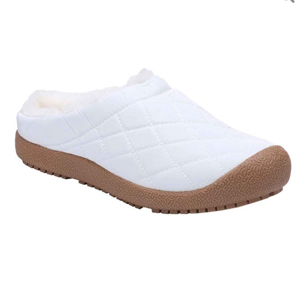 Lamo women’s Puffer Slippers NWT